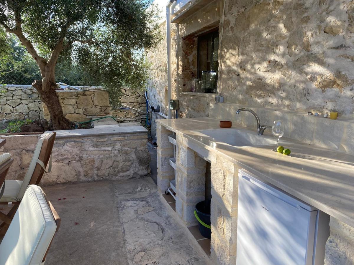 Old Stone Villa In Apokoronas Villa Nostalgia Kreta Fílippos エクステリア 写真